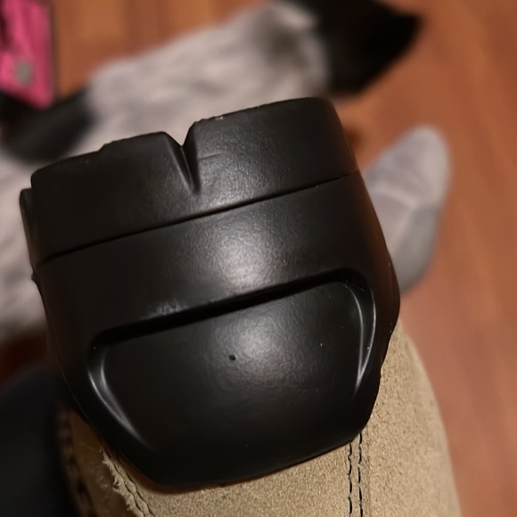 NWOT, tan glacier WLF mountaineering boots La Sportiva 41.5 - Picture 7 of 8